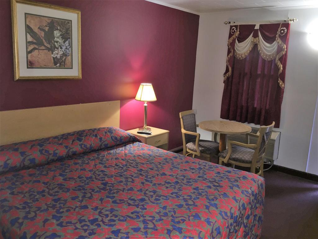 Budget Inn Wrightstown Εξωτερικό φωτογραφία